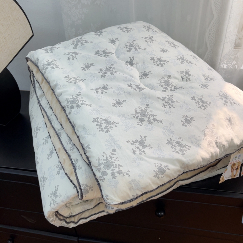 91家纺网 家纺一手货源 找家纺 暖居 2025新款麻绳款嵌条纯棉春秋豆豆被被子被芯四季通用 疏影