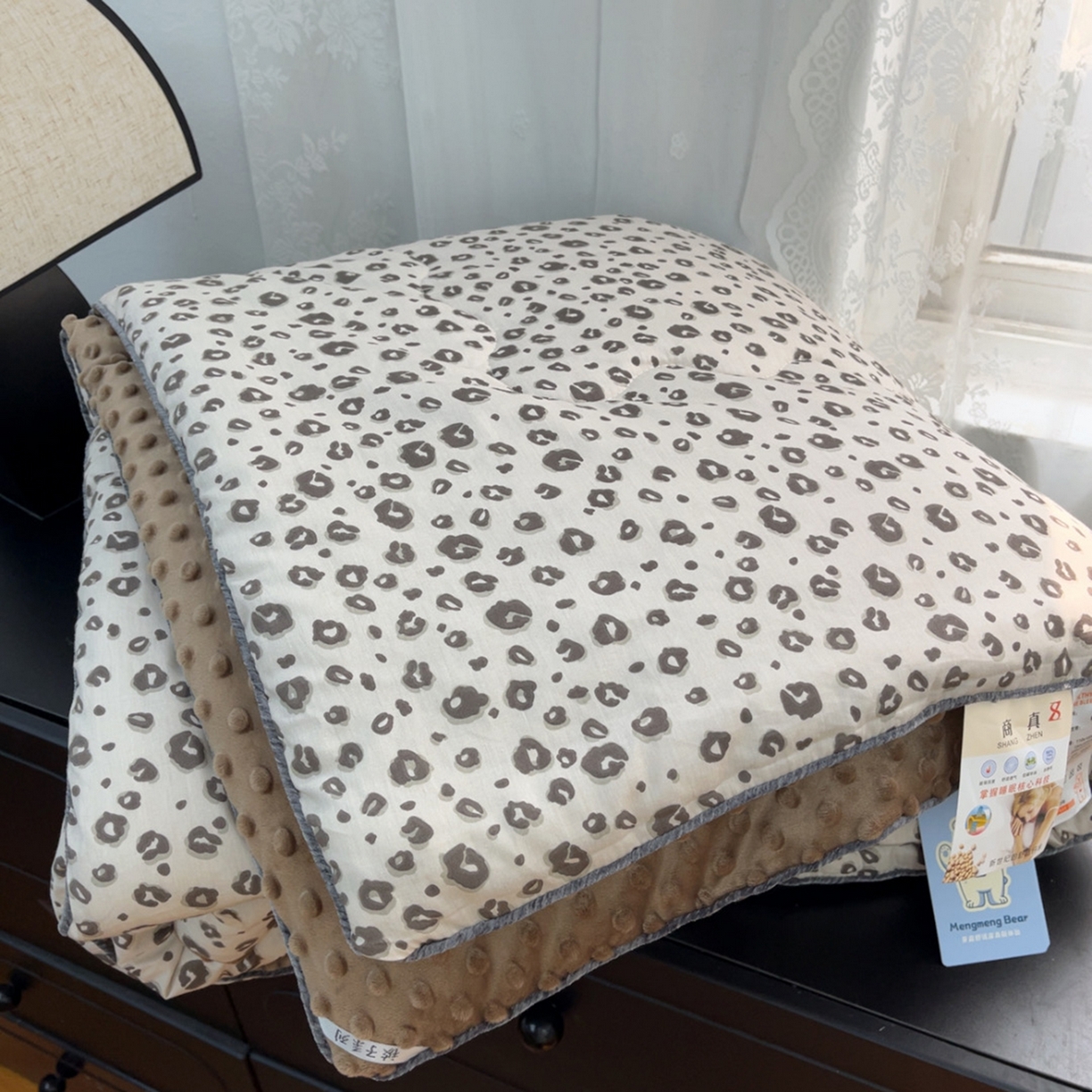 91家纺网 家纺一手货源 找家纺 暖居 2025新款麻绳款嵌条纯棉春秋豆豆被被子被芯四季通用 豹纹咖