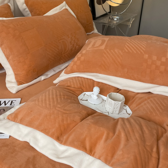91家纺网 家纺一手货源 找家纺 艾佳 2025新款5D雕花牛奶绒拼角宽边工艺四件套-唯爱系列 唯爱-爱玛橙