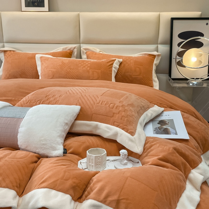 91家纺网 家纺一手货源 找家纺 艾佳 2025新款5D雕花牛奶绒拼角宽边工艺四件套-唯爱系列 唯爱-爱玛橙
