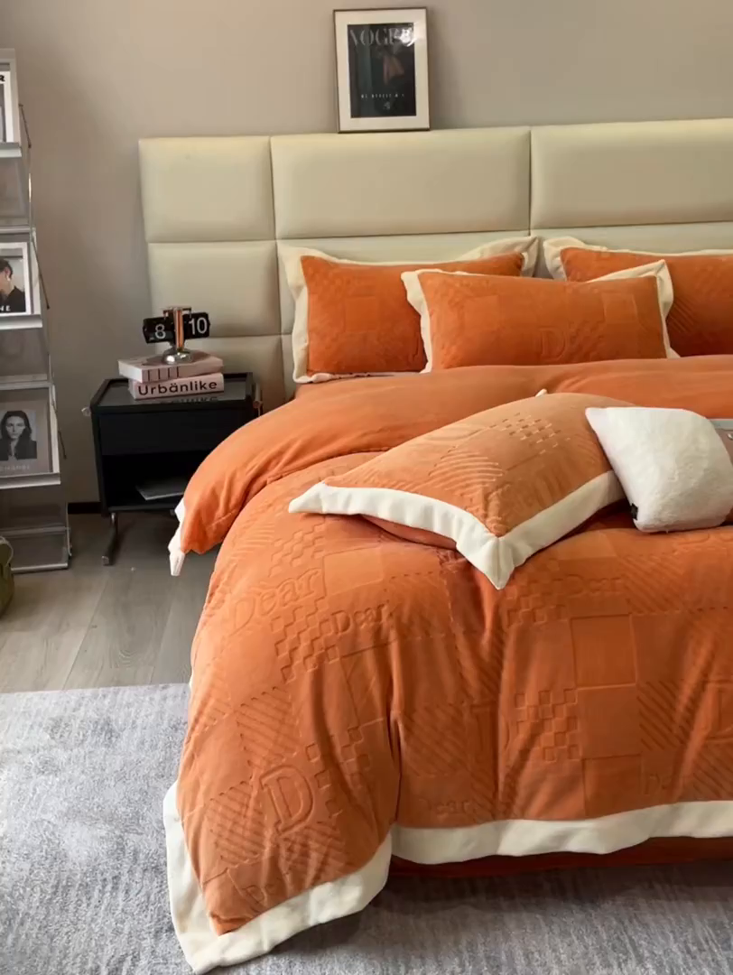 91家纺网 家纺一手货源 找家纺 （总）艾佳 2025新款5D雕花牛奶绒拼角宽边工艺四件套-唯爱系列