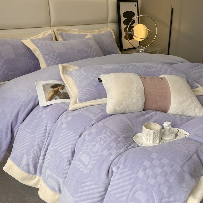 91家纺网 家纺一手货源 找家纺 艾佳 2025新款5D雕花牛奶绒拼角宽边工艺四件套-唯爱系列 唯爱-熏衣紫