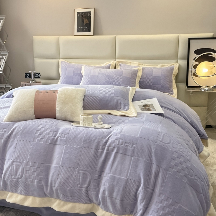 91家纺网 家纺一手货源 找家纺 艾佳 2025新款5D雕花牛奶绒拼角宽边工艺四件套-唯爱系列 唯爱-熏衣紫