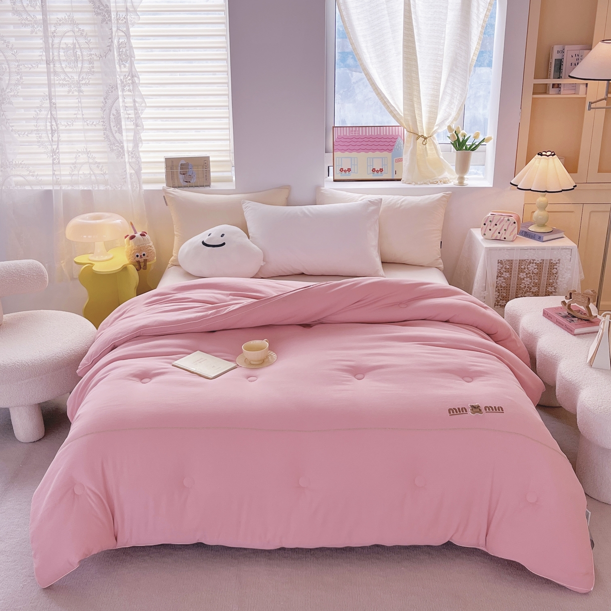 91家纺网 家纺一手货源 找家纺 仲旺居家纺 2025新款云柔棉绣花冬被小熊minmin立体边被子被芯四季被 豆沙