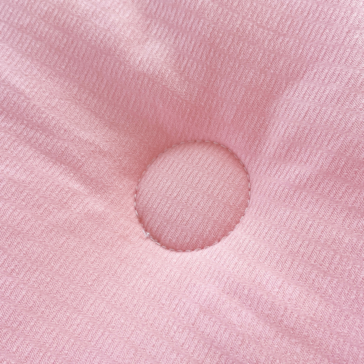 91家纺网 家纺一手货源 找家纺 仲旺居家纺 2025新款云柔棉绣花冬被小熊minmin立体边被子被芯四季被 豆沙