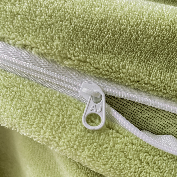 91家纺网 家纺一手货源 找家纺 艾佳 2025新款A类全高克重雕花烂花刺绣牛奶绒四件套-小H系列 小H奶油绿