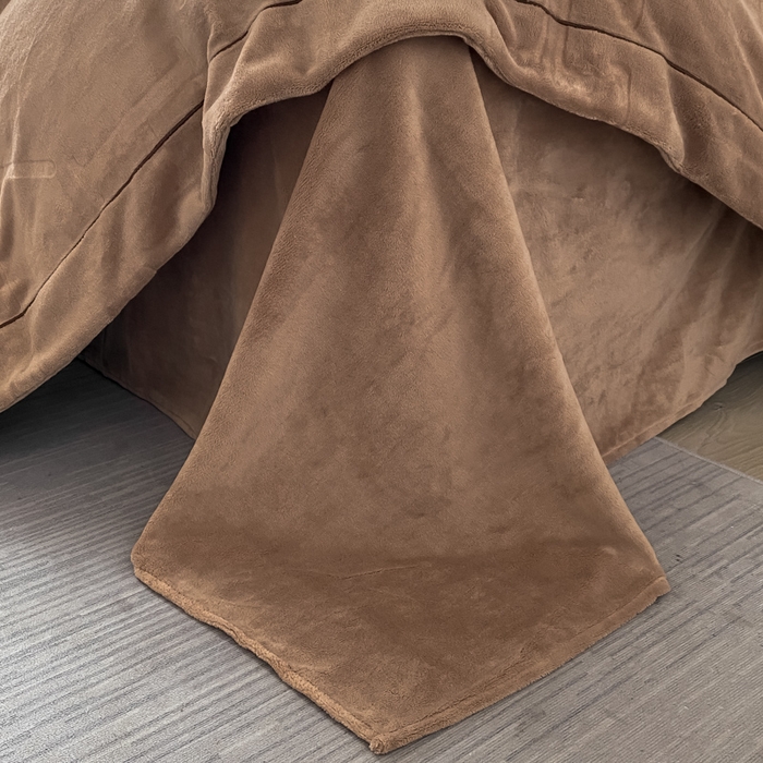 91家纺网 家纺一手货源 找家纺 艾佳 2025新款A类全高克重雕花烂花刺绣牛奶绒四件套-小H系列 小H奶茶咖