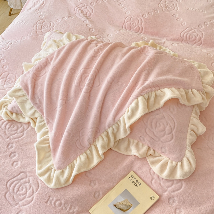 91家纺网 家纺一手货源 找家纺 艾佳 2025新款高克重超柔牛奶绒婴儿绒雕花烂花四件套-山茶花系列 山茶花-韩版蜜桃粉
