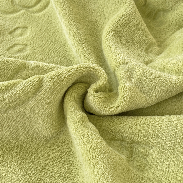 91家纺网 家纺一手货源 找家纺 艾佳 2025新款高克重超柔牛奶绒婴儿绒雕花烂花四件套-山茶花系列 山茶花-韩版奶油绿