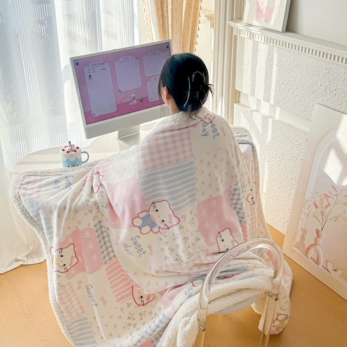 91家纺网 家纺一手货源 找家纺 花满路 2025新款小清新羊羔绒毛毯毯子 粉雪奶喵