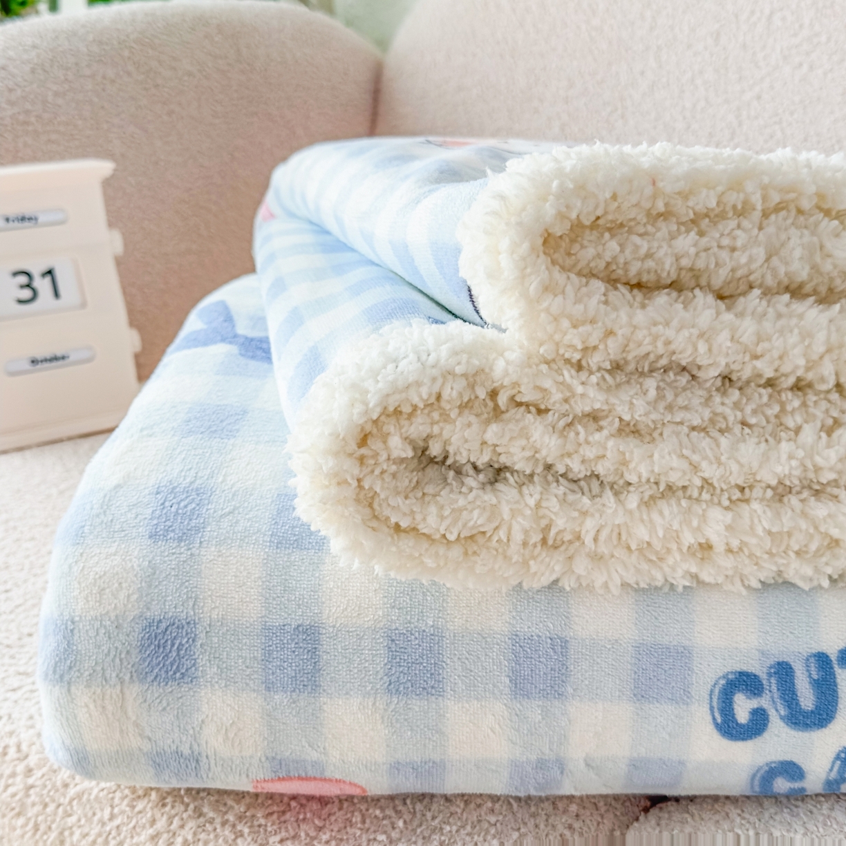 91家纺网 家纺一手货源 找家纺 花满路 2025新款小清新羊羔绒毛毯毯子 蝴蝶结kt