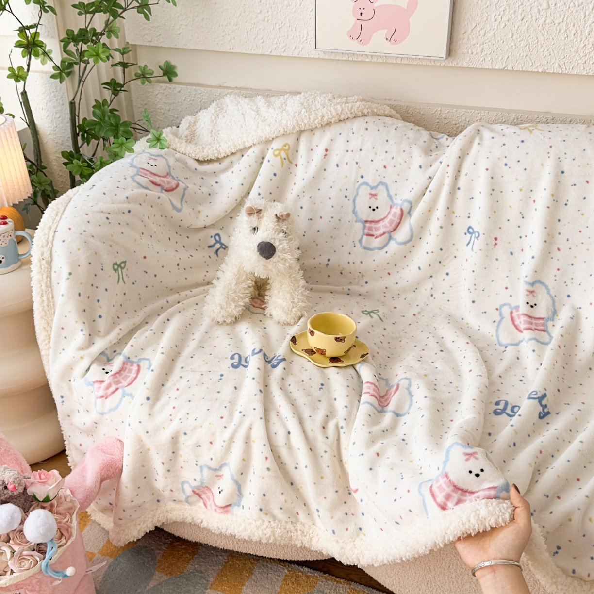 91家纺网 家纺一手货源 找家纺 花满路 2025新款小清新羊羔绒毛毯毯子 汪汪雪球