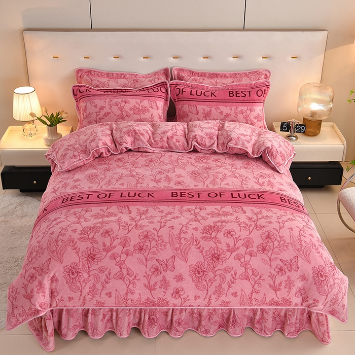 91家纺网 家纺一手货源 找家纺 雅芝蓝 2025新款8-9斤高克重印花牛奶绒四件套保暖绒套件直播爆款 粉花韵