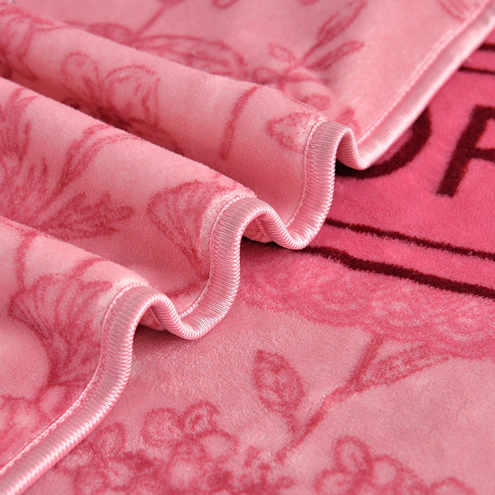 91家纺网 家纺一手货源 找家纺 雅芝蓝 2025新款8-9斤高克重印花牛奶绒四件套保暖绒套件直播爆款 粉花韵