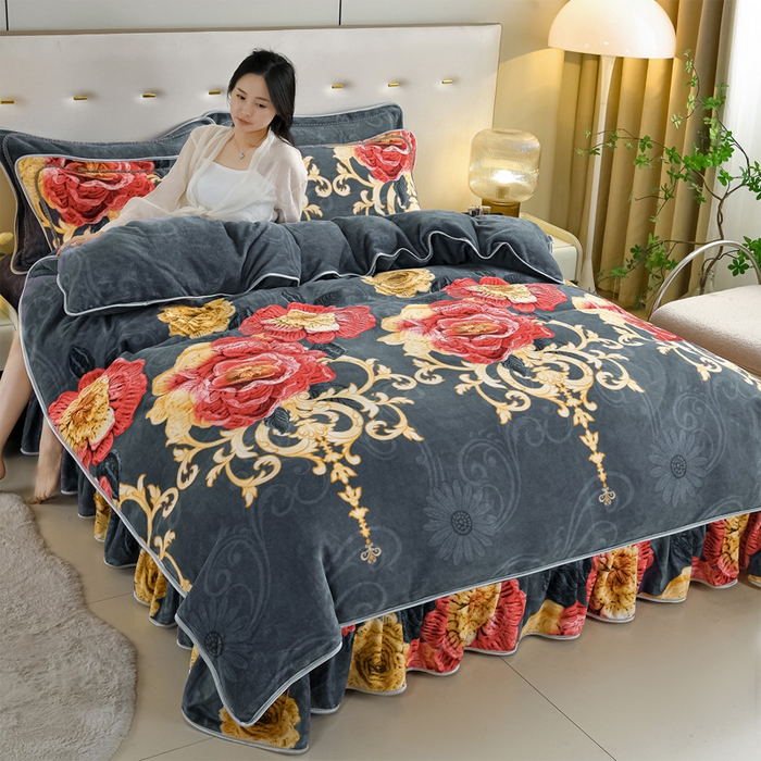 91家纺网 家纺一手货源 找家纺 雅芝蓝 2025新款8-9斤高克重印花牛奶绒四件套保暖绒套件直播爆款 华贵花影