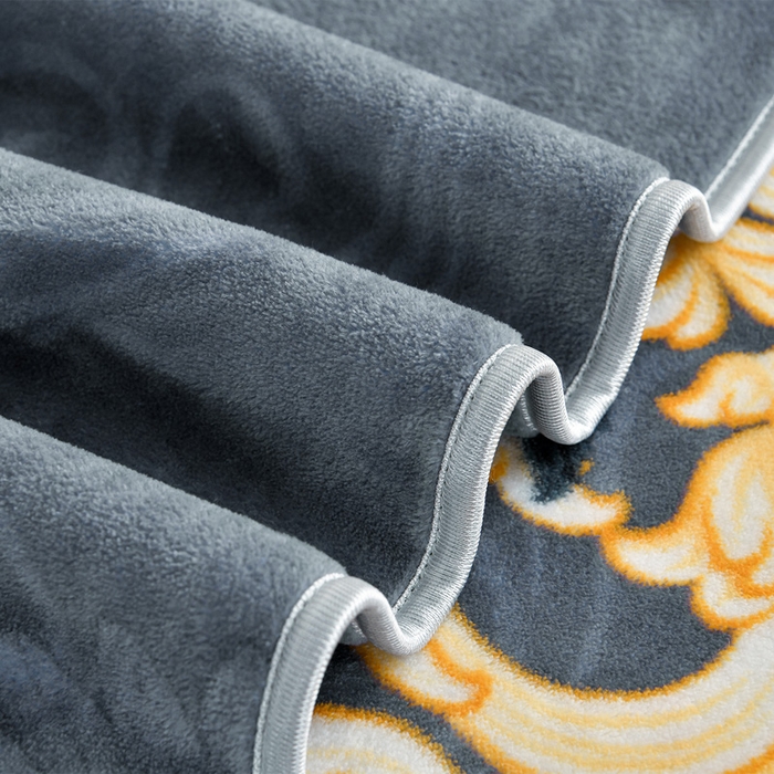 91家纺网 家纺一手货源 找家纺 雅芝蓝 2025新款8-9斤高克重印花牛奶绒四件套保暖绒套件直播爆款 华贵花影