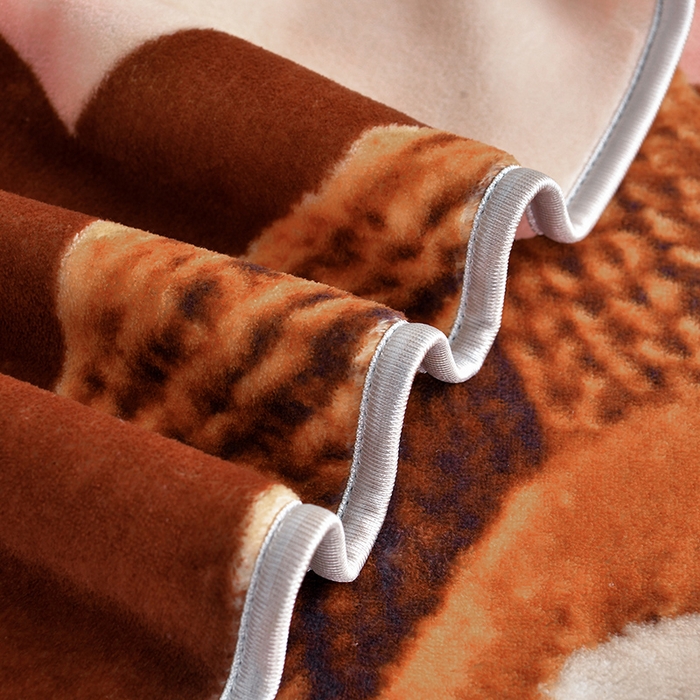 91家纺网 家纺一手货源 找家纺 雅芝蓝 2025新款8-9斤高克重印花牛奶绒四件套保暖绒套件直播爆款 萌趣熊