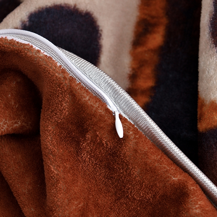 91家纺网 家纺一手货源 找家纺 雅芝蓝 2025新款8-9斤高克重印花牛奶绒四件套保暖绒套件直播爆款 萌趣熊