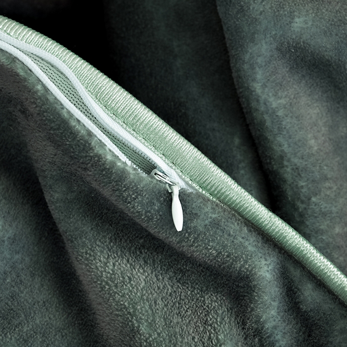 91家纺网 家纺一手货源 找家纺 雅芝蓝 2025新款8-9斤高克重印花牛奶绒四件套保暖绒套件直播爆款 熊抱竹-灰