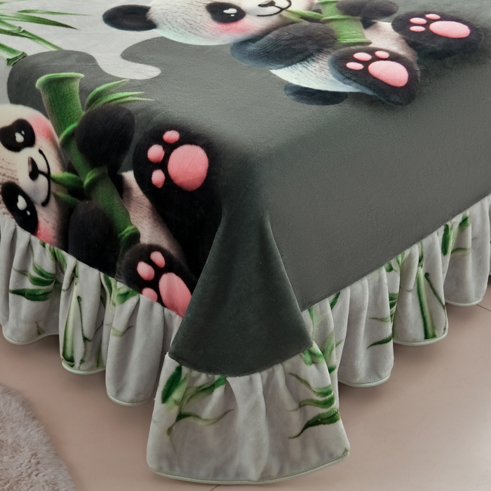 91家纺网 家纺一手货源 找家纺 雅芝蓝 2025新款8-9斤高克重印花牛奶绒四件套保暖绒套件直播爆款 熊抱竹-灰