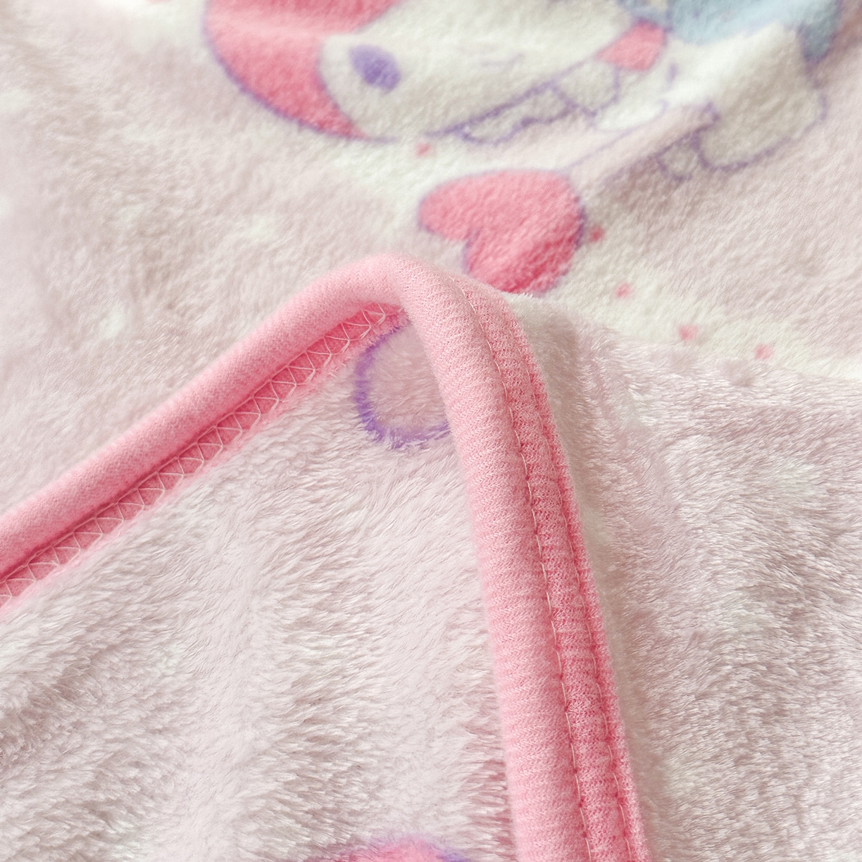 91家纺网 家纺一手货源 找家纺 （总）花满路 2025新款亲肤舒适卡通系列毛毯