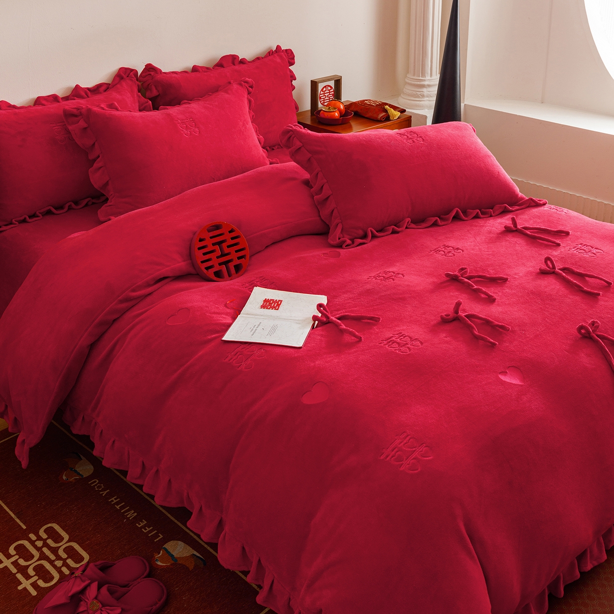 91家纺网 家纺一手货源 找家纺 （总）苏源家居 2025新款婚庆加厚牛奶绒荷叶边刺绣结婚四件套