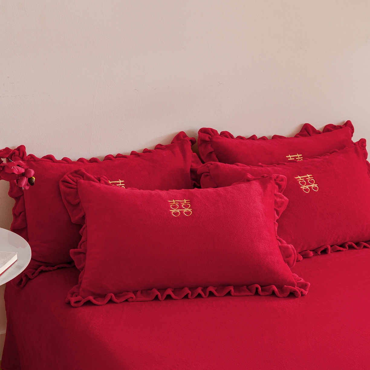 91家纺网 家纺一手货源 找家纺 苏源家居 2025新款婚庆加厚牛奶绒荷叶边刺绣结婚四件套 绒-喜愿-金色