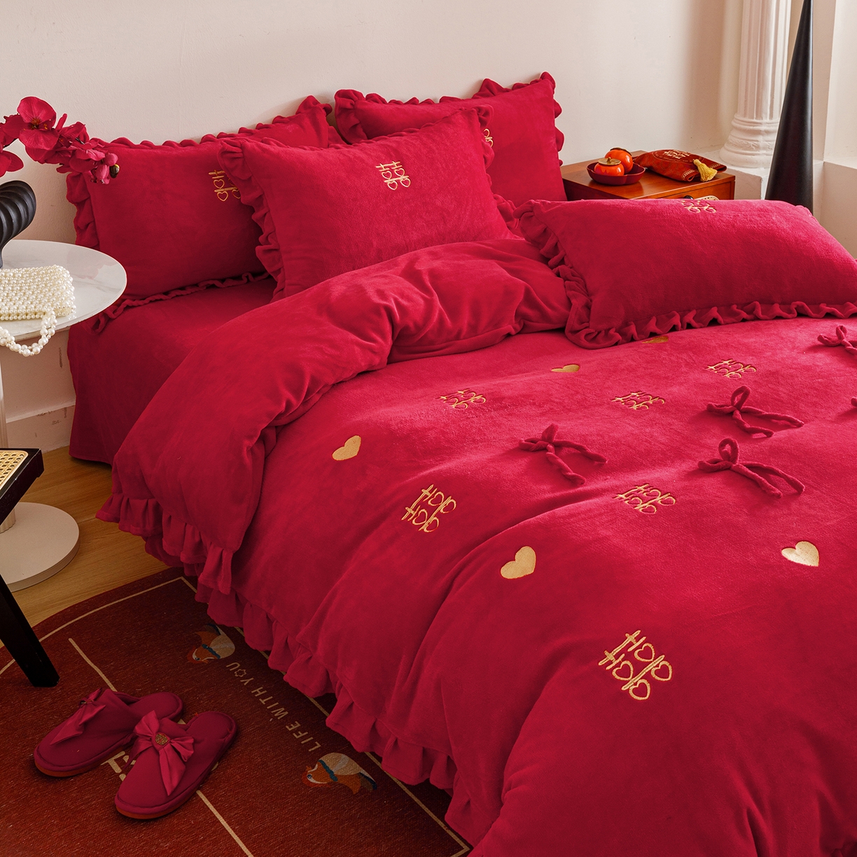 91家纺网 家纺一手货源 找家纺 苏源家居 2025新款婚庆加厚牛奶绒荷叶边刺绣结婚四件套 绒-喜愿-金色