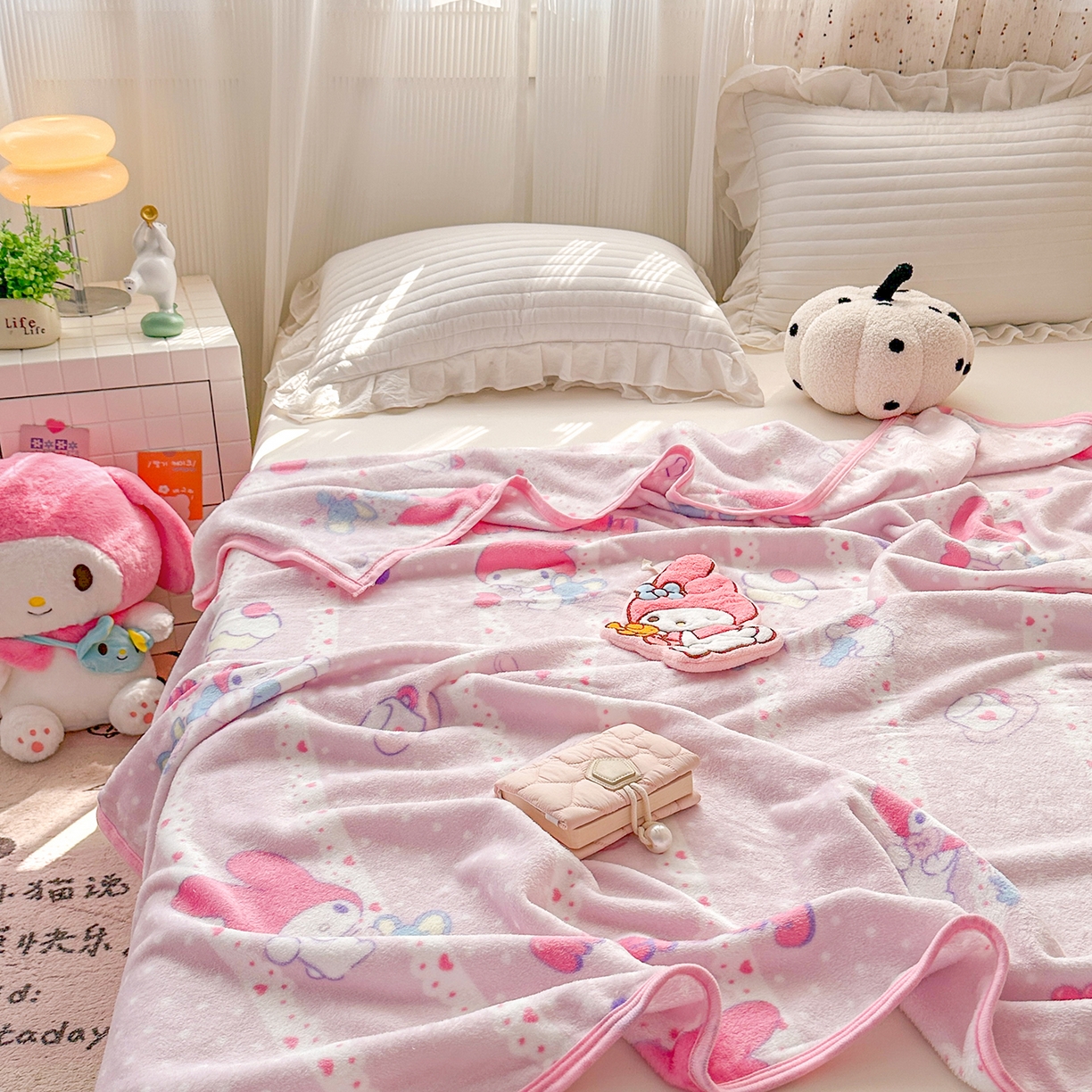 91家纺网 家纺一手货源 找家纺 花满路 2025新款亲肤舒适卡通系列毛毯 爱心美乐蒂