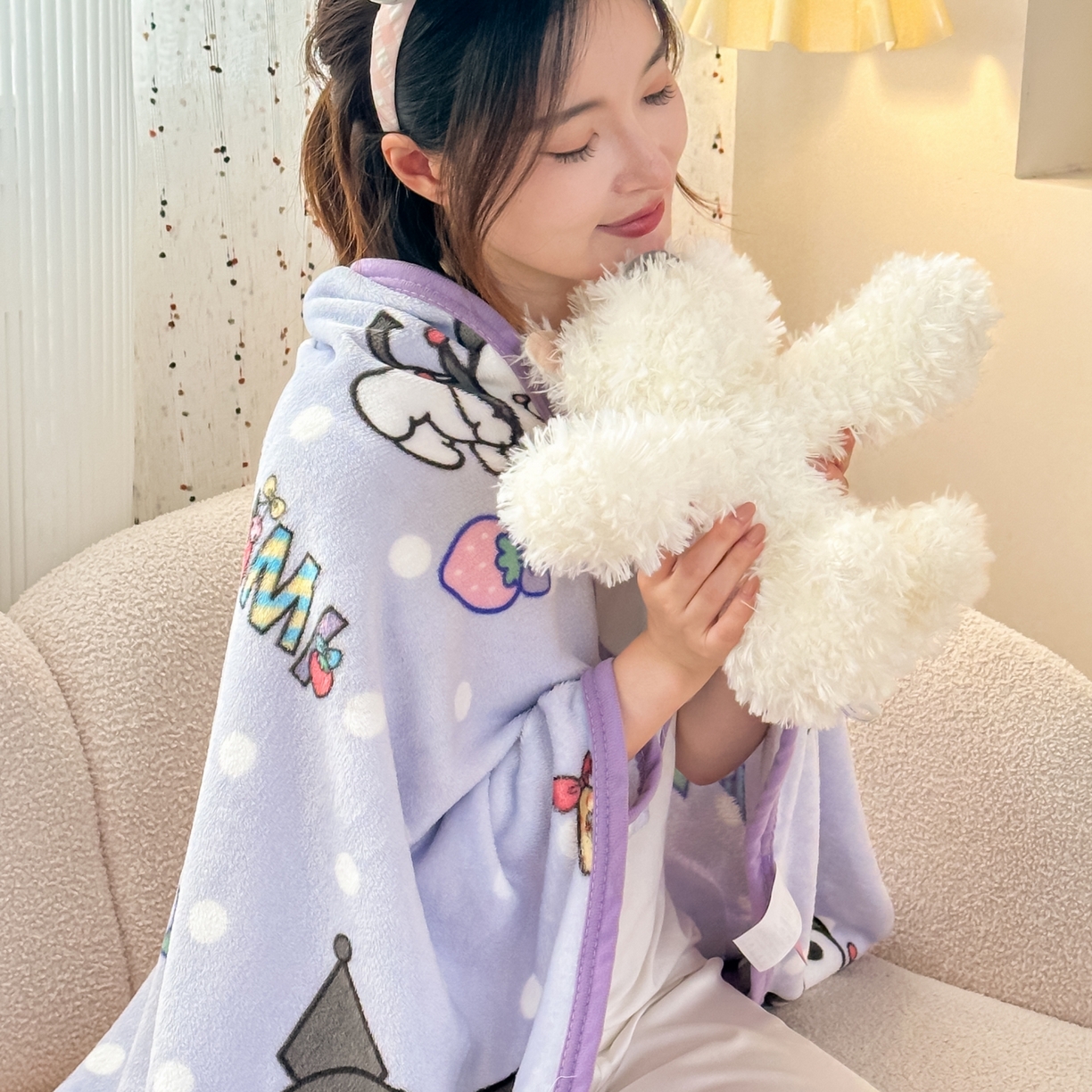 91家纺网 家纺一手货源 找家纺 花满路 2025新款亲肤舒适卡通系列毛毯 草莓库洛米