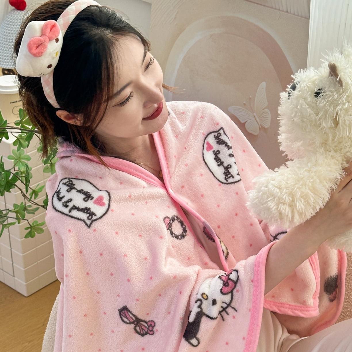 91家纺网 家纺一手货源 找家纺 花满路 2025新款亲肤舒适卡通系列毛毯 粉粉kitty