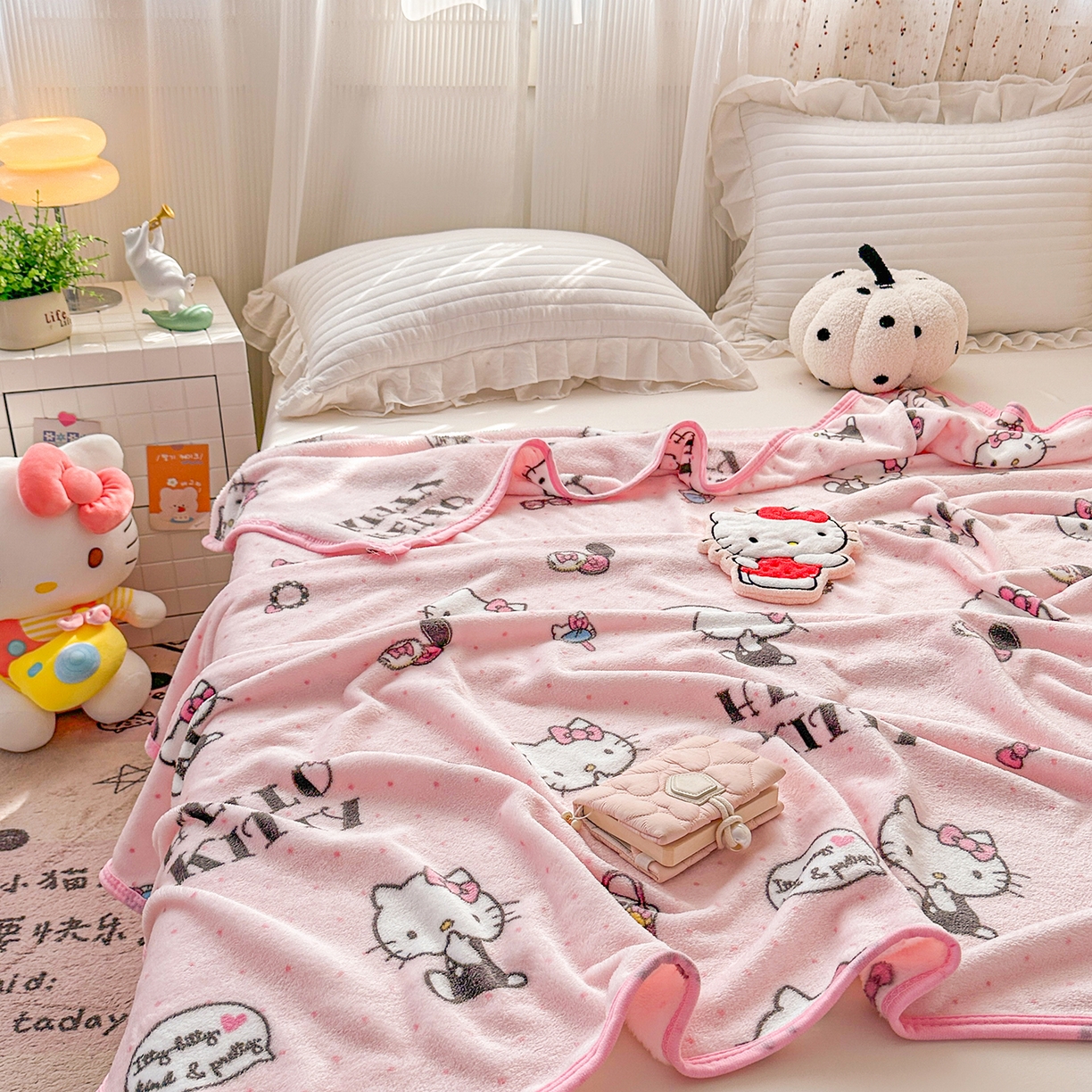 91家纺网 家纺一手货源 找家纺 花满路 2025新款亲肤舒适卡通系列毛毯 粉粉kitty