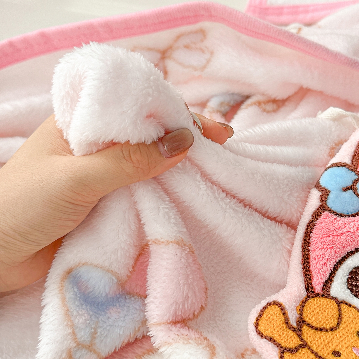 91家纺网 家纺一手货源 找家纺 花满路 2025新款亲肤舒适卡通系列毛毯 可爱美乐蒂