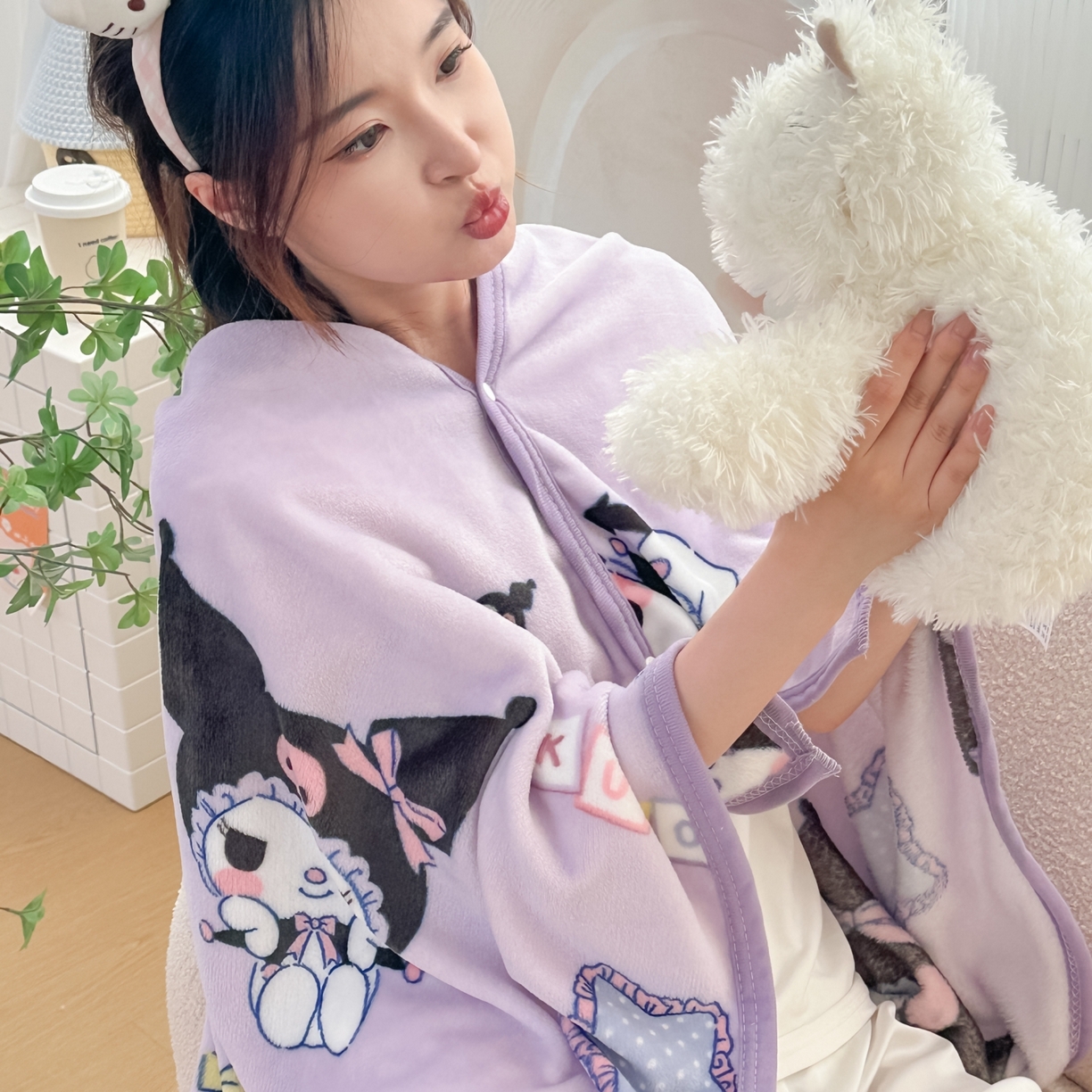 91家纺网 家纺一手货源 找家纺 花满路 2025新款亲肤舒适卡通系列毛毯 酷酷库洛米