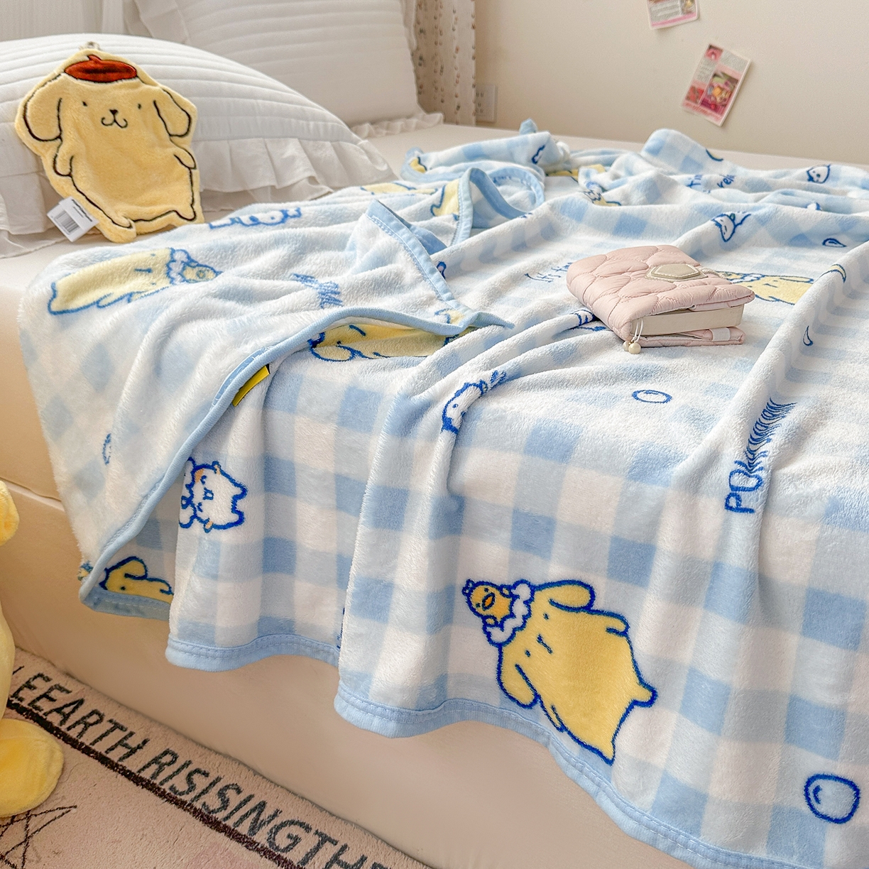 91家纺网 家纺一手货源 找家纺 花满路 2025新款亲肤舒适卡通系列毛毯 蓝格布丁狗