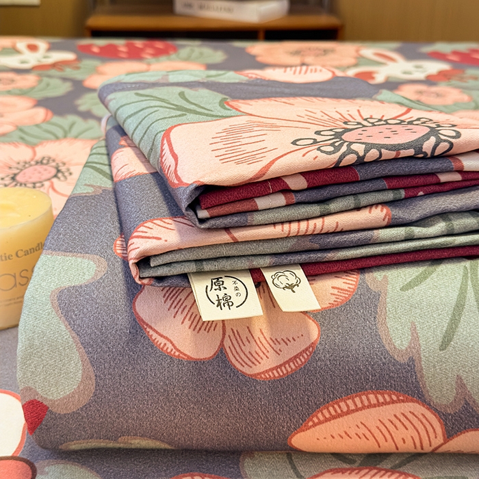 91家纺网 家纺一手货源 找家纺 丝芙妮家居（原乐视家纺） 2025新款全棉磨毛多规格单品套件系列-四件套 草莓兔兔-蓝