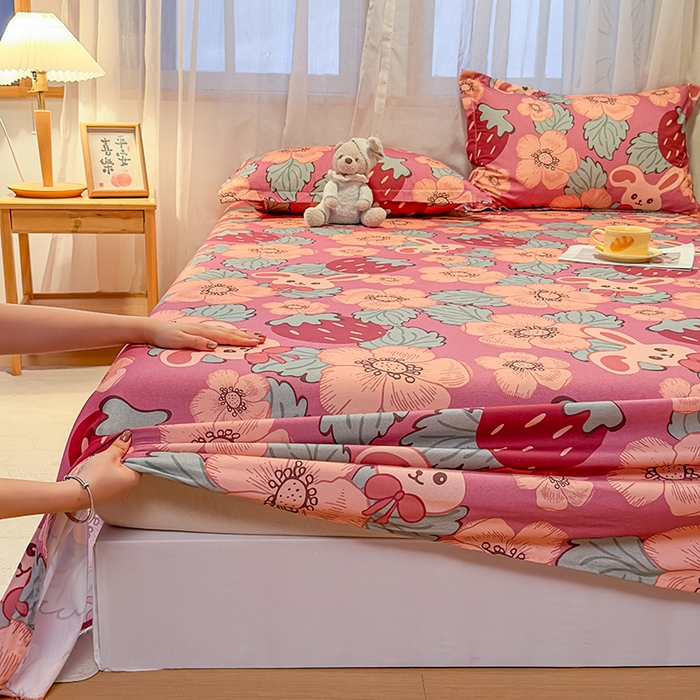 91家纺网 家纺一手货源 找家纺 丝芙妮家居（原乐视家纺） 2025新款全棉磨毛多规格单品床单 草莓兔兔-粉