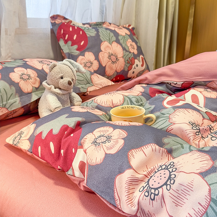 91家纺网 家纺一手货源 找家纺 丝芙妮家居（原乐视家纺） 2025新款全棉磨毛多规格单品床单 草莓兔兔-蓝