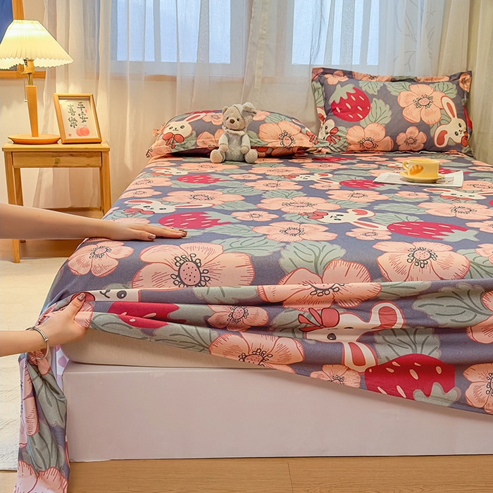 91家纺网 家纺一手货源 找家纺 丝芙妮家居（原乐视家纺） 2025新款全棉磨毛多规格单品床单 草莓兔兔-蓝