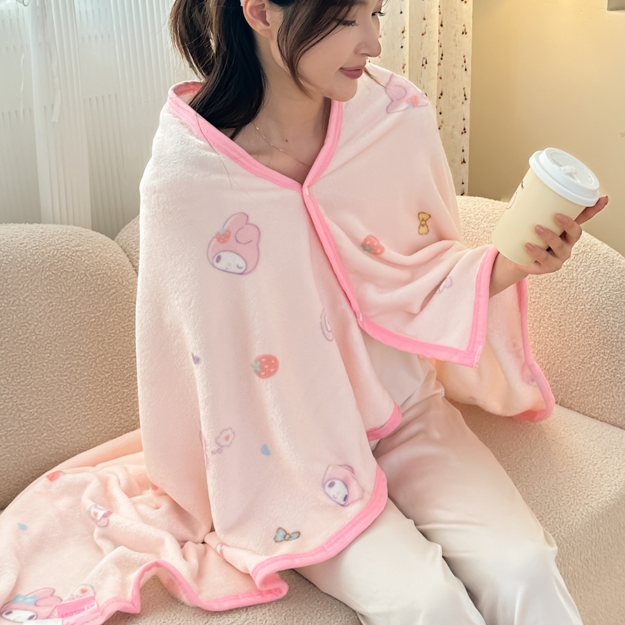 91家纺网 家纺一手货源 找家纺 花满路 2025新款亲肤舒适卡通系列毛毯 甜筒美乐蒂