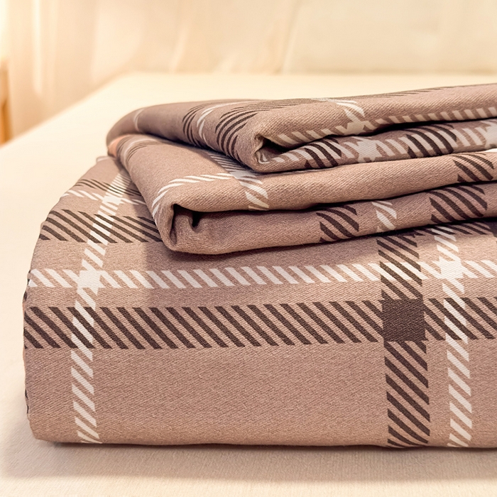 91家纺网 家纺一手货源 找家纺 丝芙妮家居（原乐视家纺） 2025新款全棉磨毛多规格单品床单 维尼小熊-粉