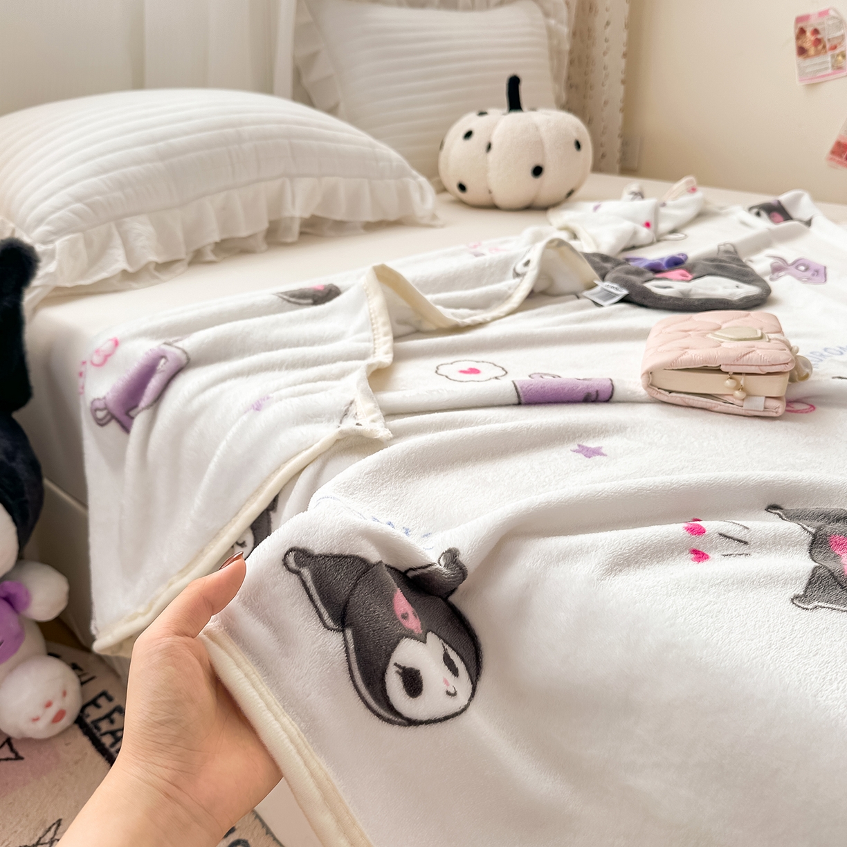 91家纺网 家纺一手货源 找家纺 花满路 2025新款亲肤舒适卡通系列毛毯 小小库洛米