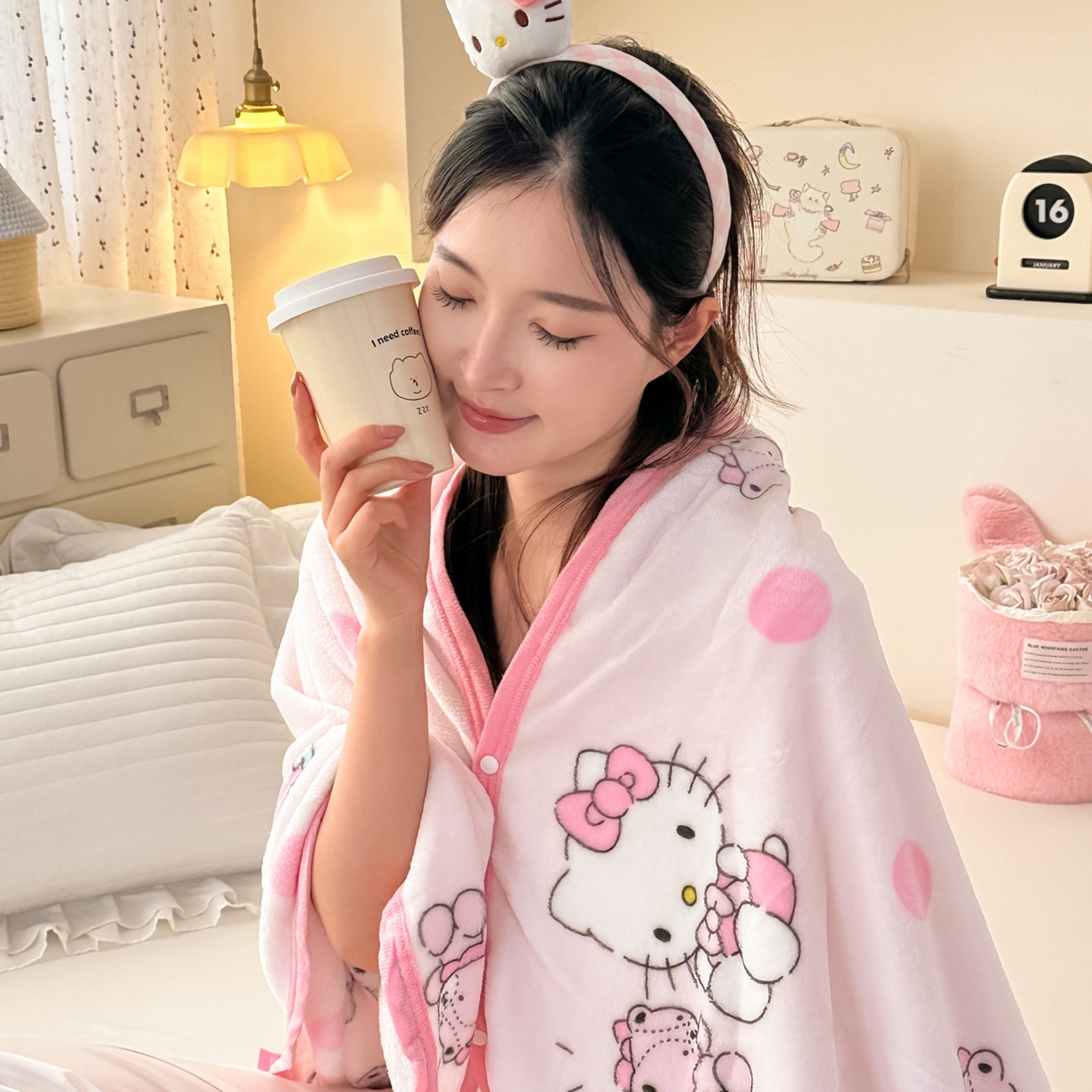 91家纺网 家纺一手货源 找家纺 花满路 2025新款亲肤舒适卡通系列毛毯 hello kitty