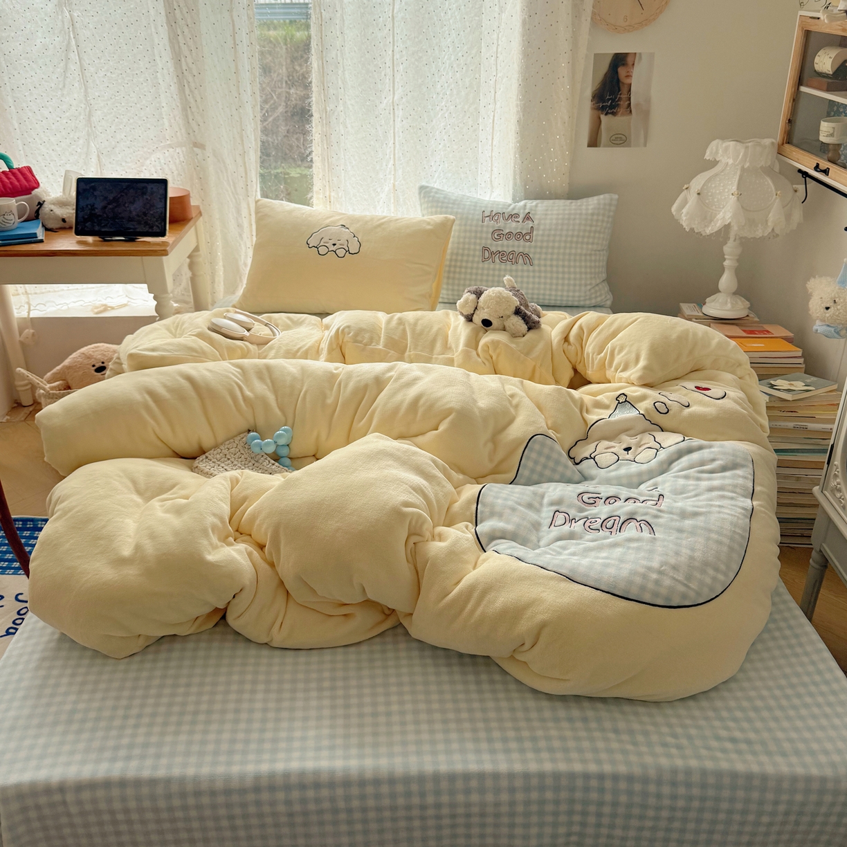 91家纺网 家纺一手货源 找家纺 轻奢坊 2025新款牛奶绒ins可爱贴布绣四件套 晚安小狗