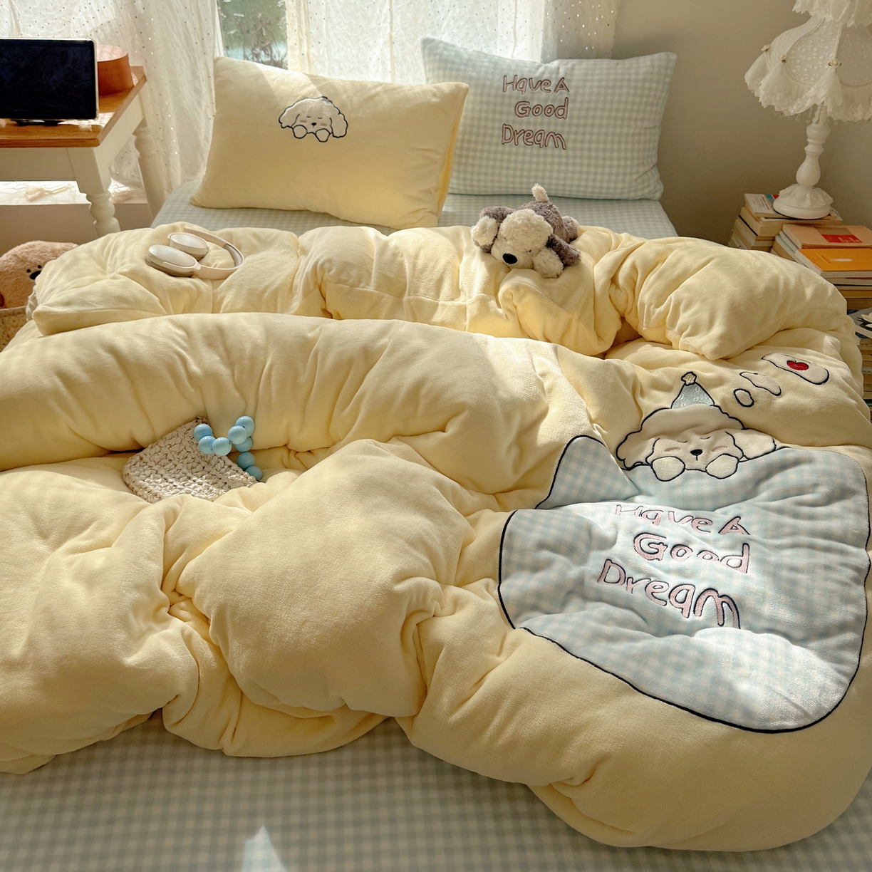 91家纺网 家纺一手货源 找家纺 轻奢坊 2025新款牛奶绒ins可爱贴布绣四件套 晚安小狗