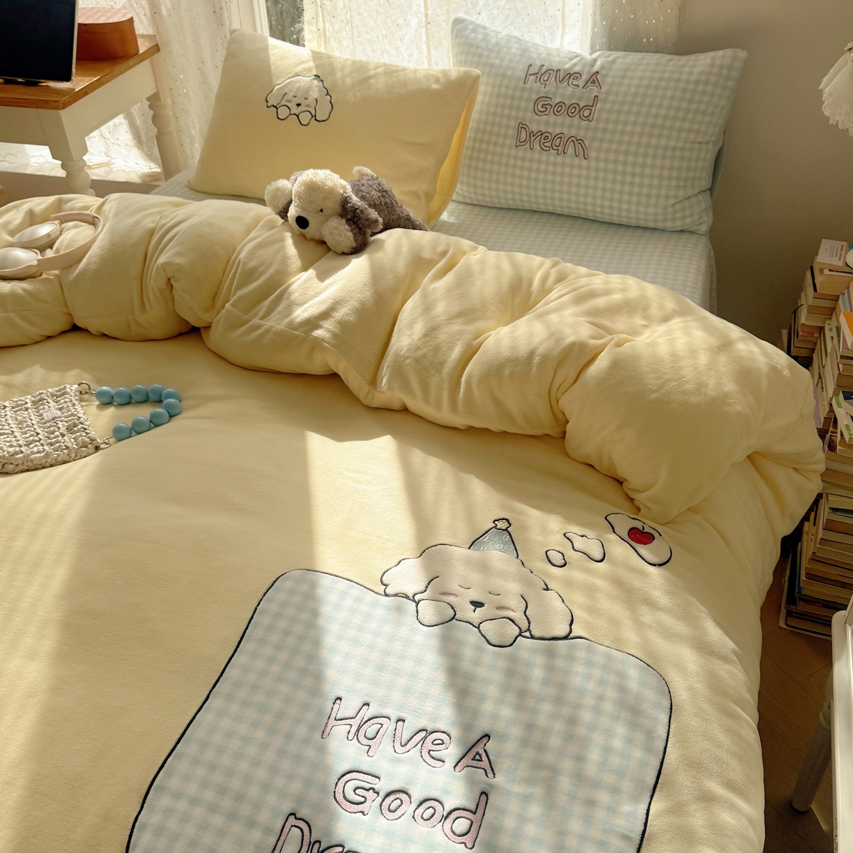 91家纺网 家纺一手货源 找家纺 轻奢坊 2025新款牛奶绒ins可爱贴布绣四件套 晚安小狗