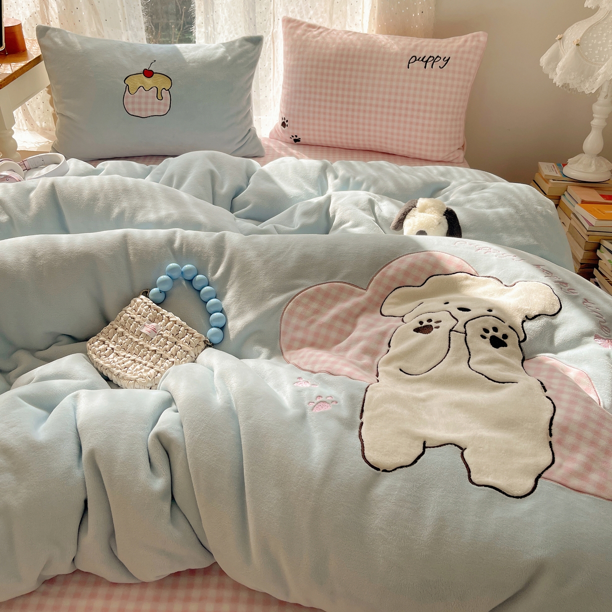 轻奢坊 2025新款牛奶绒ins可爱贴布绣四件套 爱心乖狗