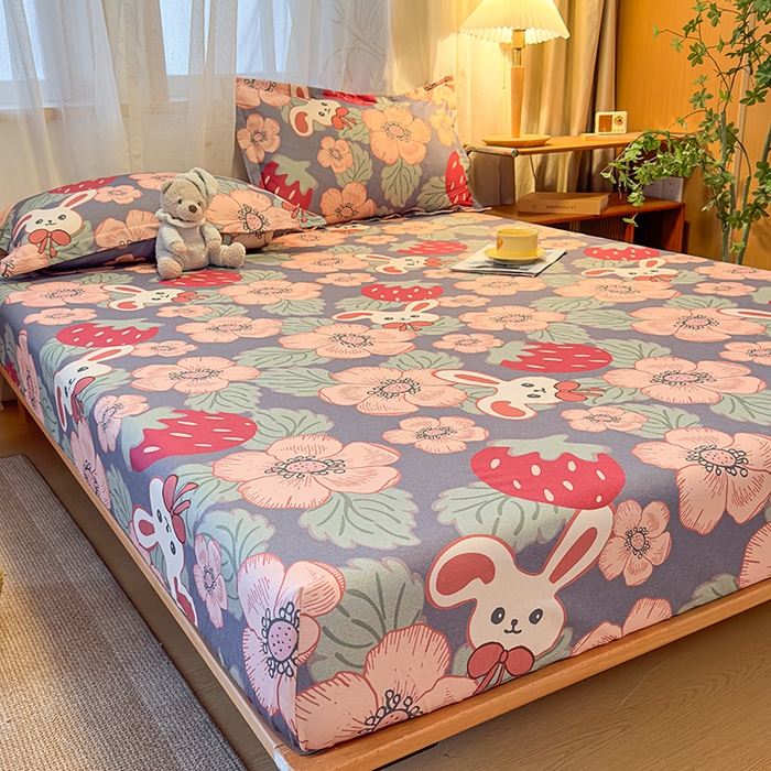 91家纺网 家纺一手货源 找家纺 丝芙妮家居（原乐视家纺） 2025新款全棉磨毛多规格单品床笠 草莓兔兔-蓝