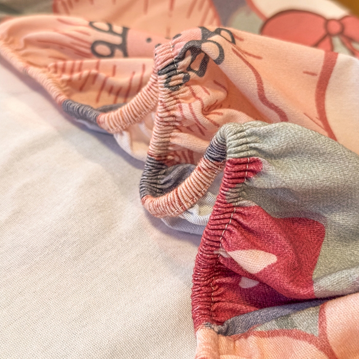 91家纺网 家纺一手货源 找家纺 丝芙妮家居（原乐视家纺） 2025新款全棉磨毛多规格单品床笠 草莓兔兔-蓝