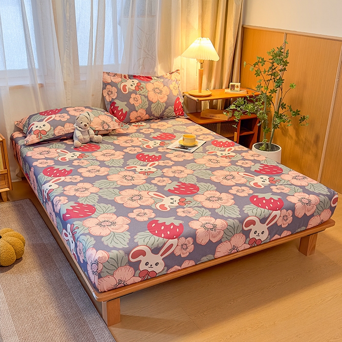 91家纺网 家纺一手货源 找家纺 丝芙妮家居（原乐视家纺） 2025新款全棉磨毛多规格单品床笠 草莓兔兔-蓝